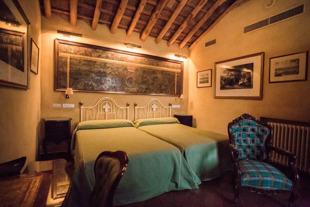 El Palacio De San Benito Cazalla de la Sierra Room photo